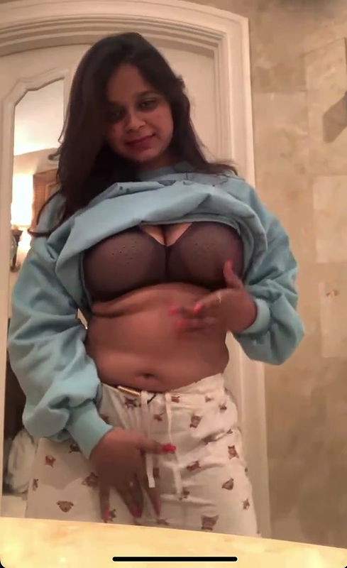Sexy Curvy Mal Video