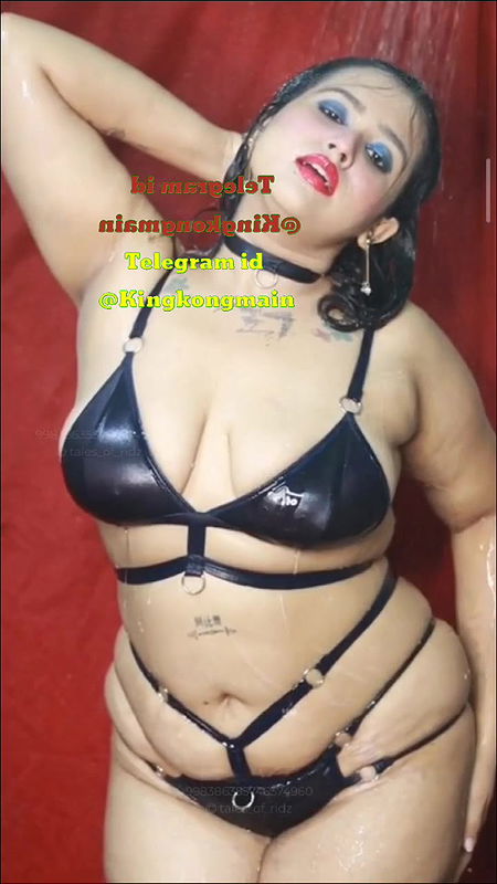 Model Tale Of Ritz Teasing in Shower Part 1