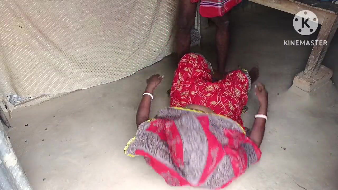 Gaon ki desi bhabhi ki chudai ki