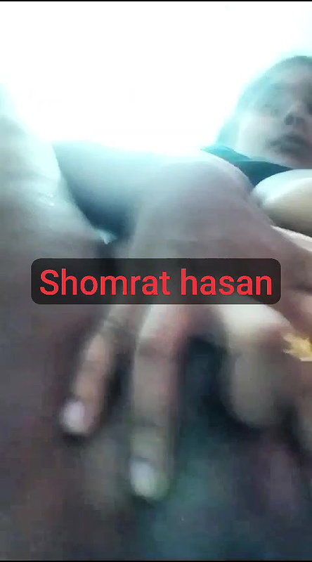 Innocent Looking Bigbooby Bhabi Showing Armpit,Boobs And Pussy Closeup