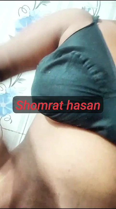 Innocent Looking Bigbooby Bhabi Showing Armpit,Boobs And Pussy Closeup