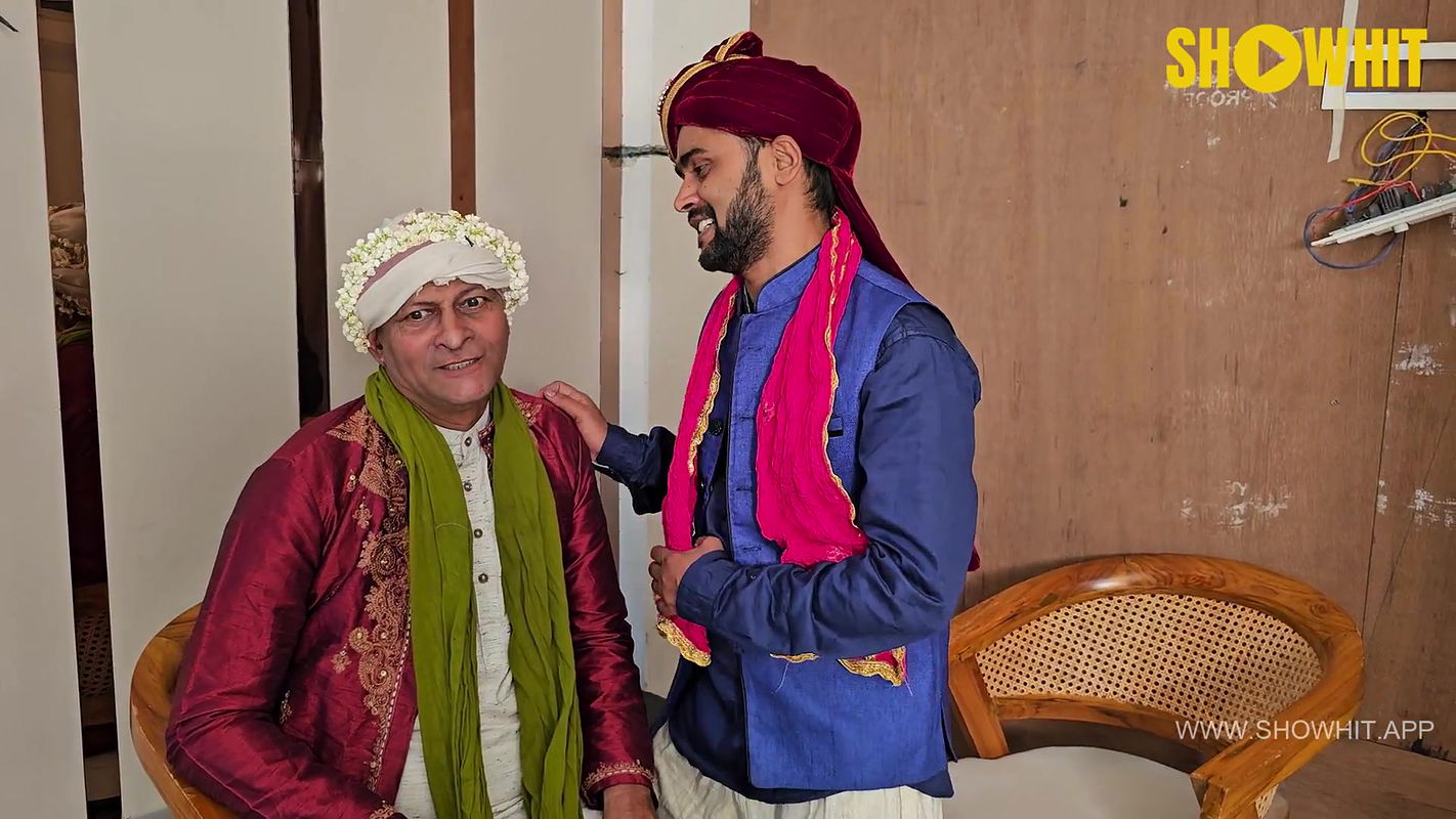 PALANG TOD HONEYMOON Showhit