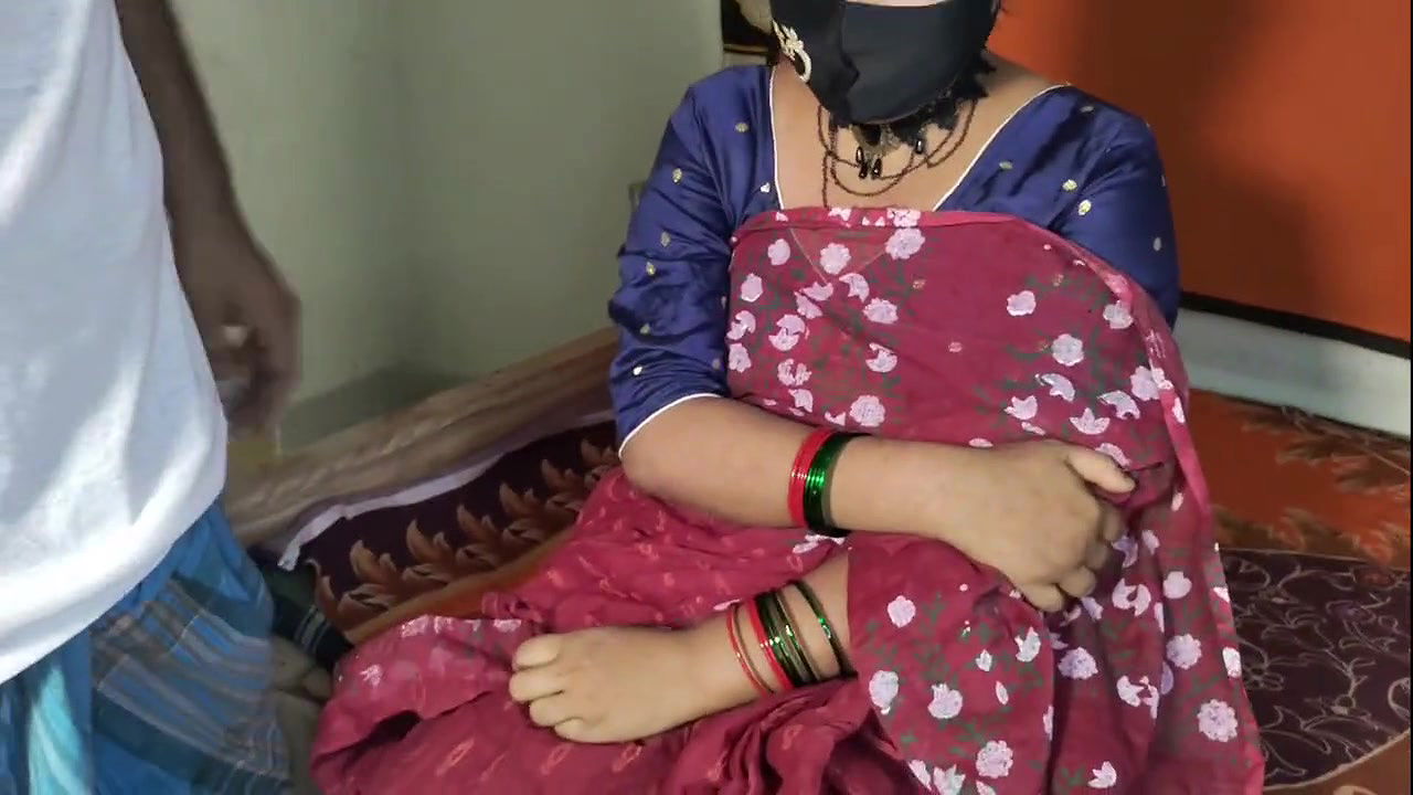 Bangladeshi Real Housewife Fucking  Male Maid at Home