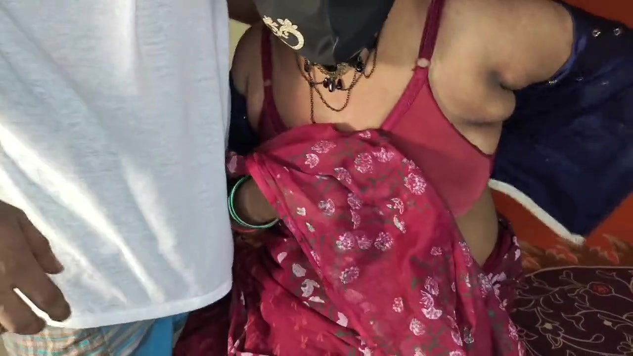 Bangladeshi Real Housewife Fucking  Male Maid at Home