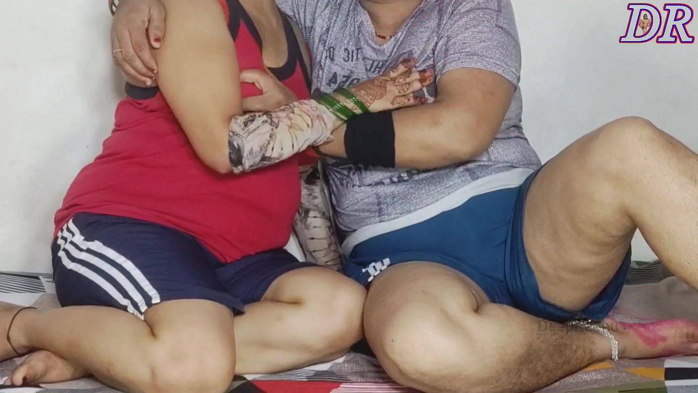 Two stepsisters who are fond of pussy fucking enjoy each othe