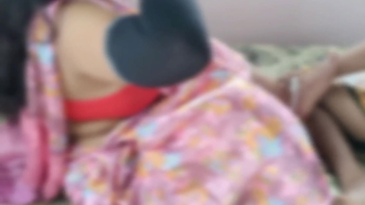 On the pretext of playing 3 leaves, the neighbor immediately in Hindi clear voice