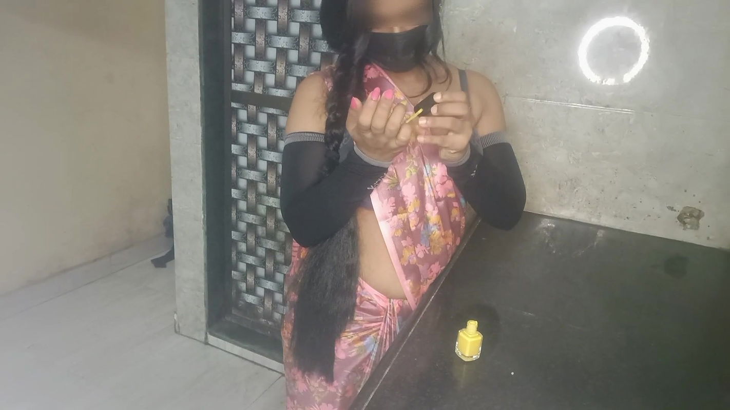 Hot indian sexy wife Sarika sex with husband Rahul , Indian housewife saree sex video