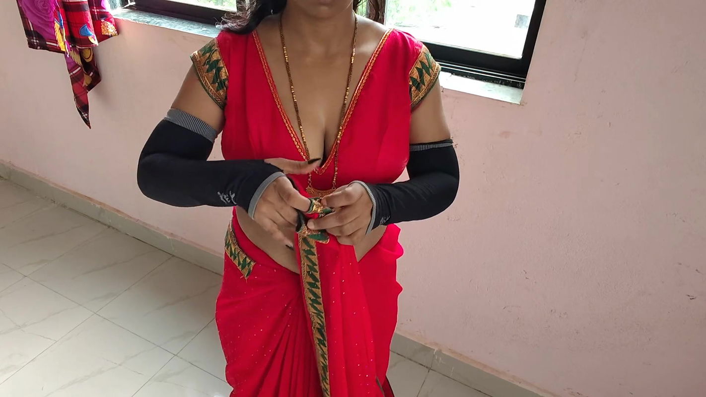 Hot sexy Tharki wife Sarika has desi sex with saree with legs lifted