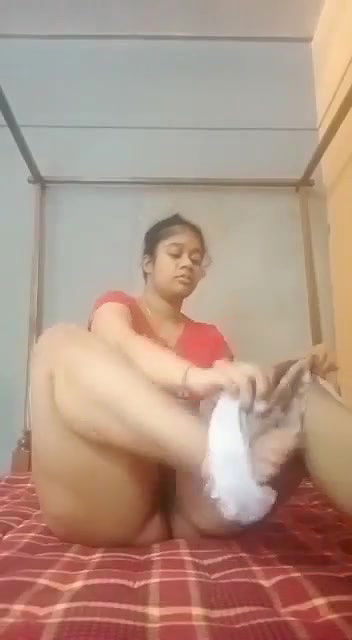 Horny girl fingering