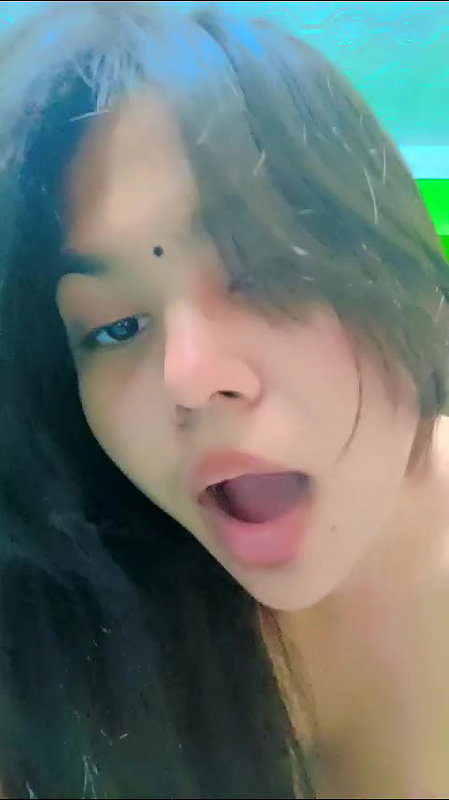 Beautiful horny maal