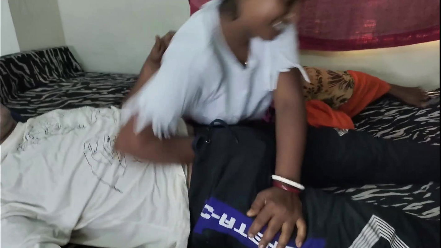 Bangladeshi Bowdi With Two Devor