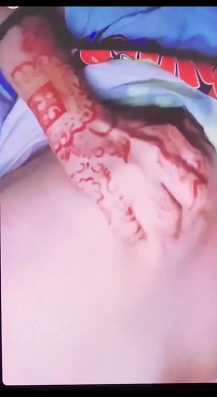 Beautiful Girl Showing Videos