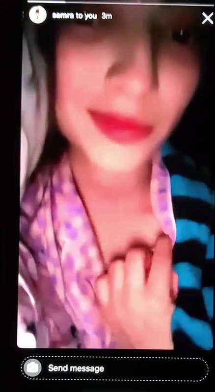 Beautiful Girl Showing Videos