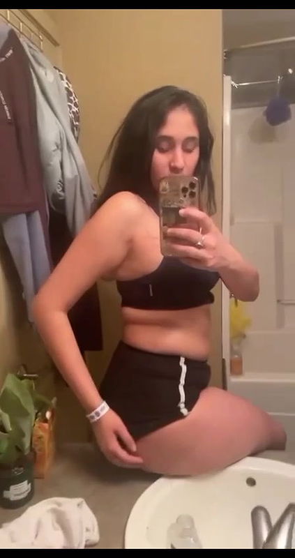 Beautiful Sexy Mal Blowjob And Fucking