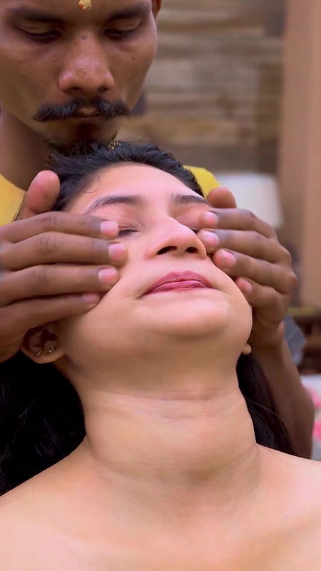 :Lucky guy massaging milky white girl boobs and face