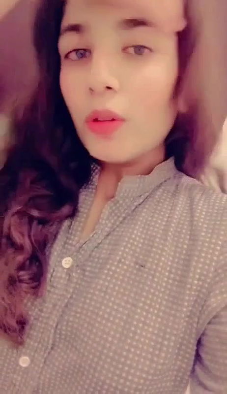 Beautiful Gf Showing