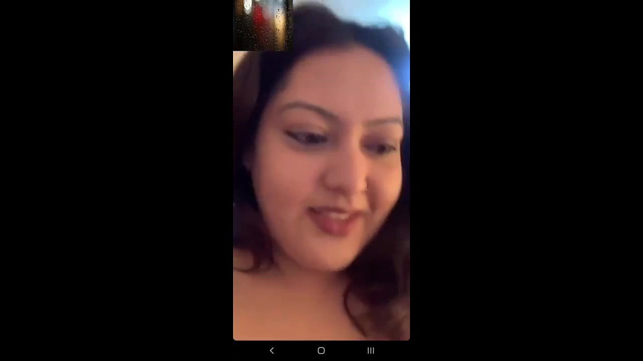 Beautiful Sexy Mal Showing Boobs