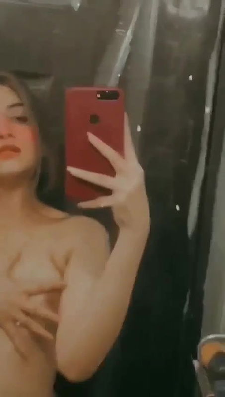 Beautiful Sexy Gf Showing