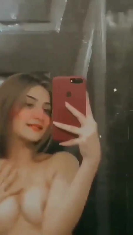 Beautiful Sexy Gf Showing