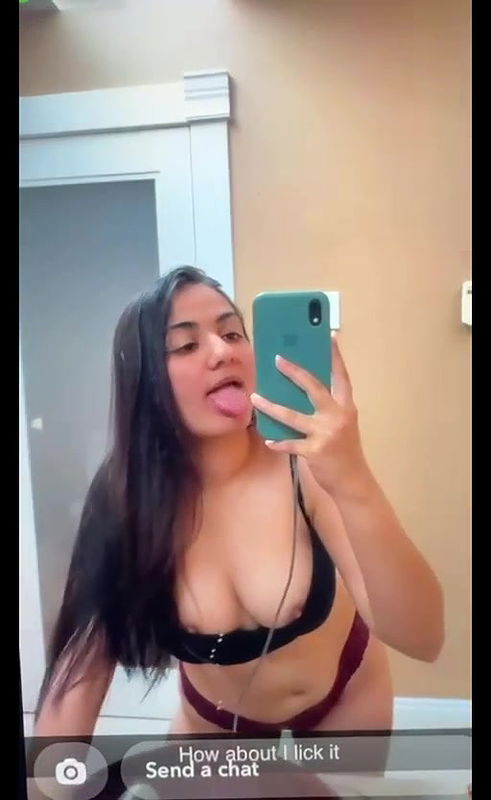 Beautiful Gorgeous Indian Girl Showing Ass