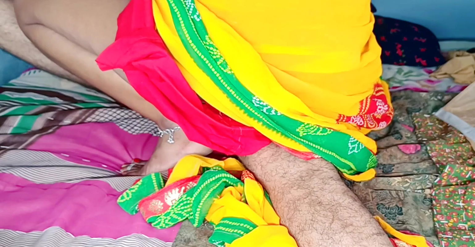 Big boobs horny wife in yellow saree gave sexual pleasure to her husband