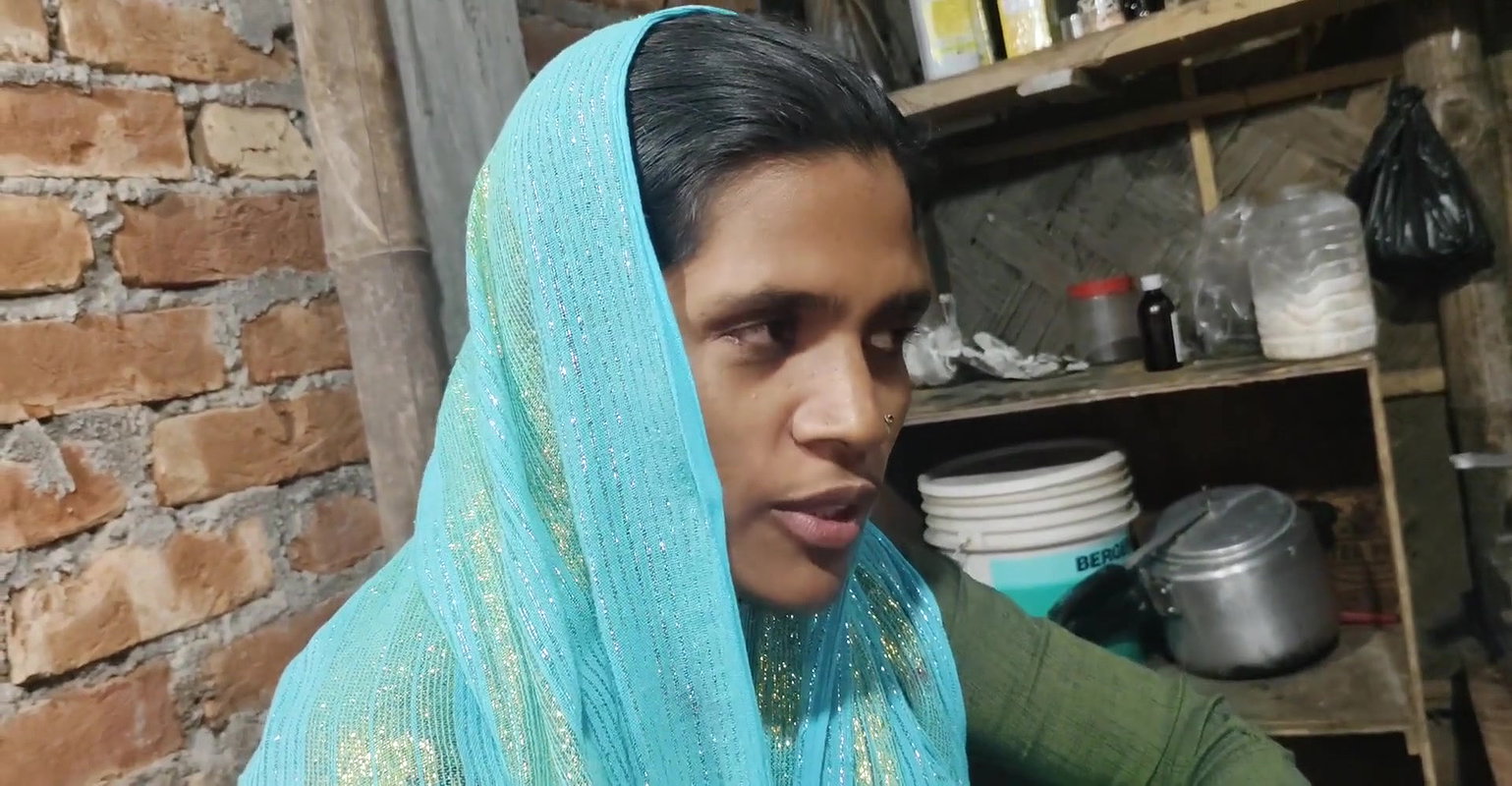 Hot girls sex in home