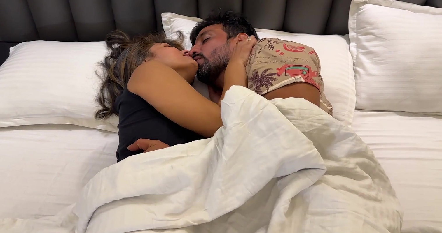 Zoya Rathore – Unable to Sleep