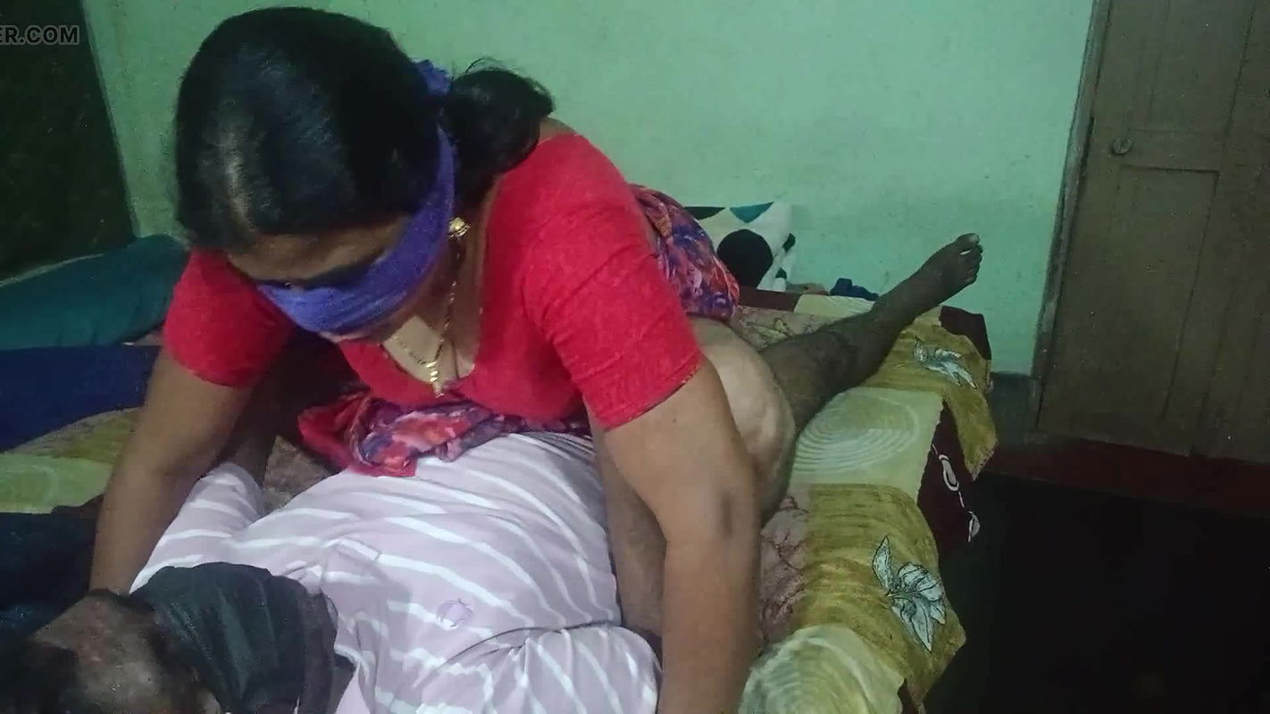 Beautyful sexy booty babe loves the raiding loves the non stop fucking