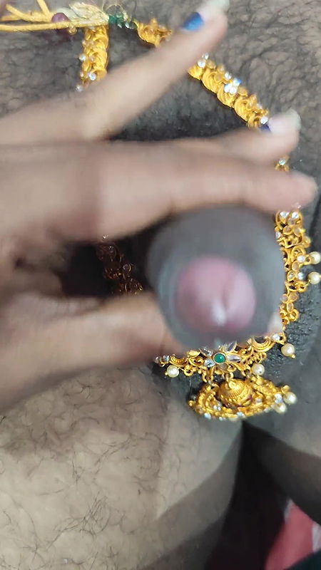 Horny unsatisfied housewife enjoying with room owner