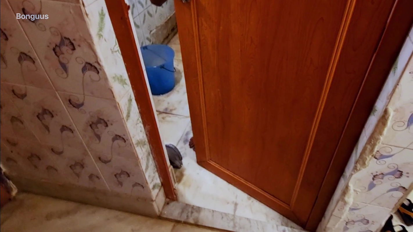 Big Boob Hot Lady Got Fucked and Fingered Until She Squirt by Brother-in-law While Watching Her Nude in Bathroom