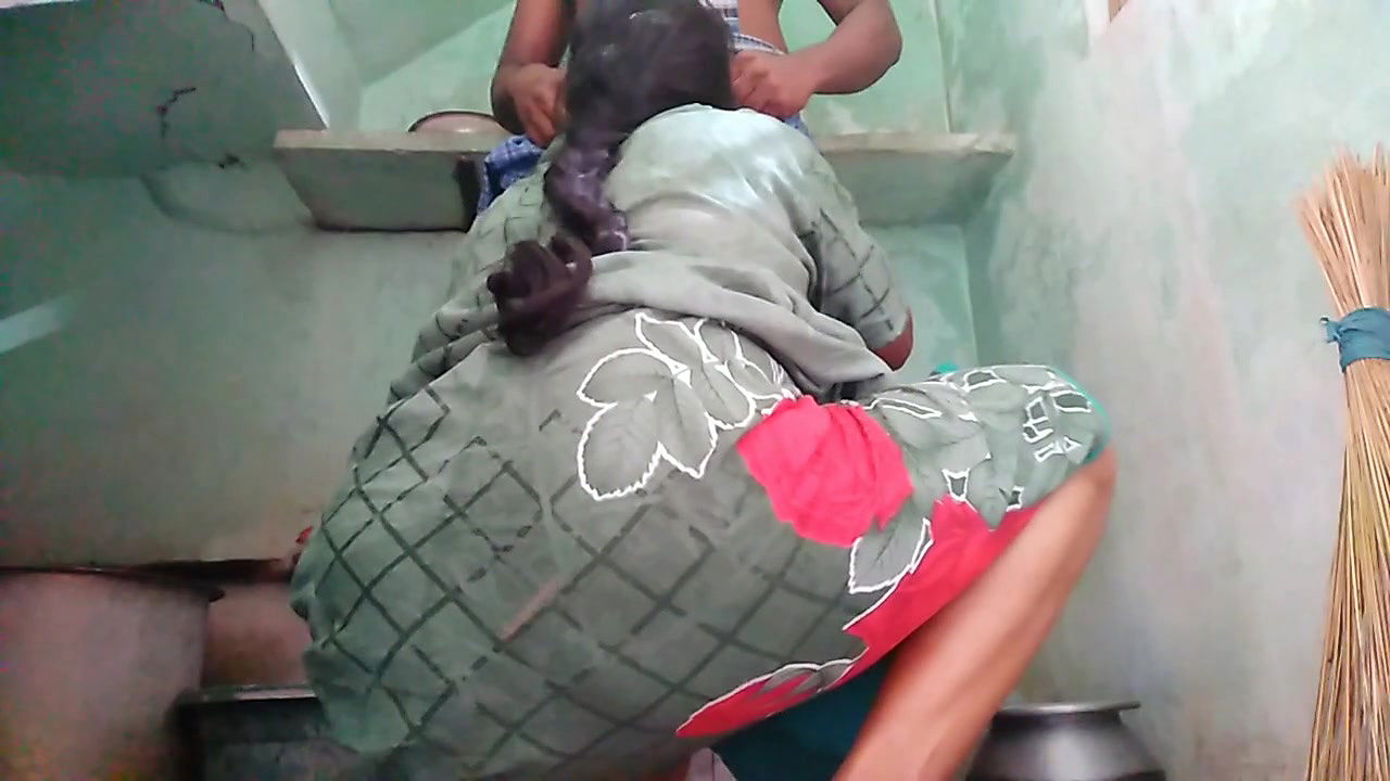 Desi Priyanka Aunty Nice Blowjop Sex