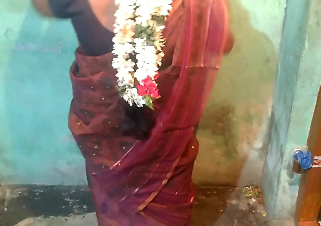 Desi Tamil Aunty Smooth Doggy Style