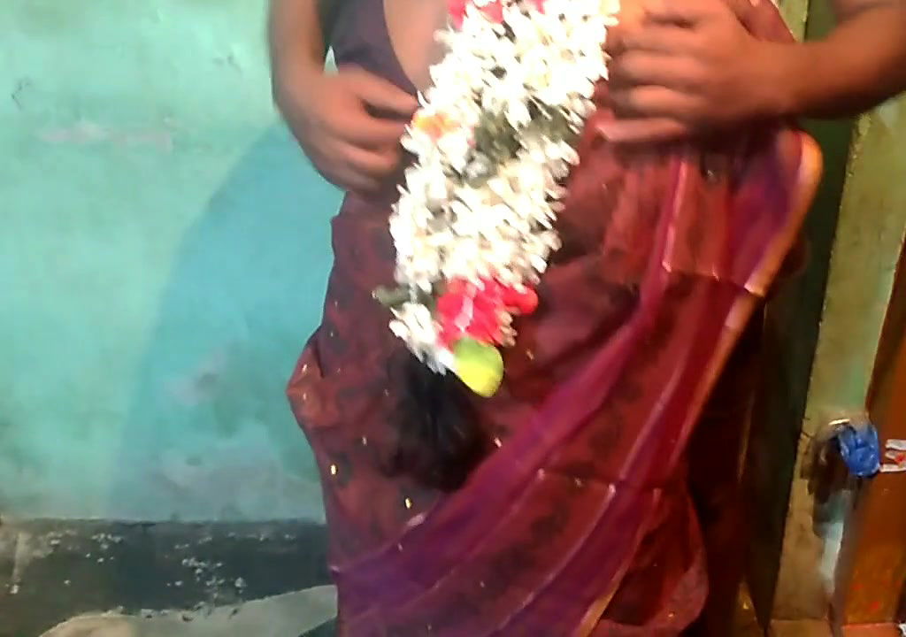 Desi Tamil Aunty Smooth Doggy Style