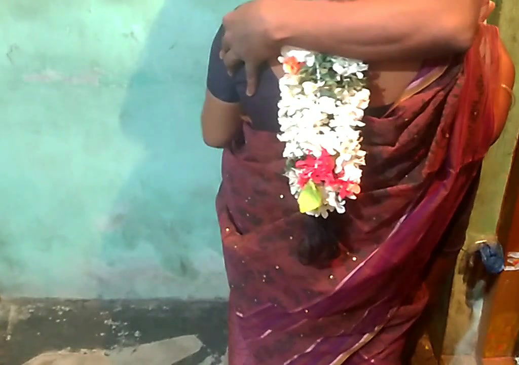 Desi Tamil Aunty Smooth Doggy Style