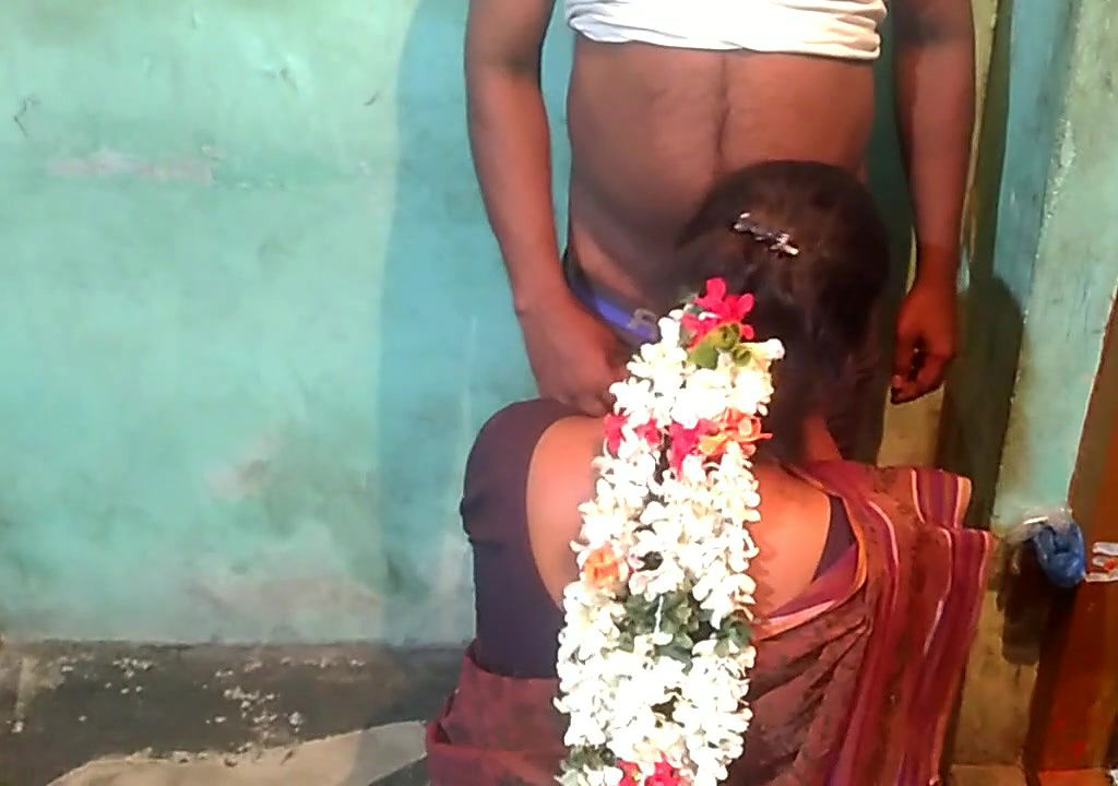 Desi Tamil Aunty Smooth Doggy Style