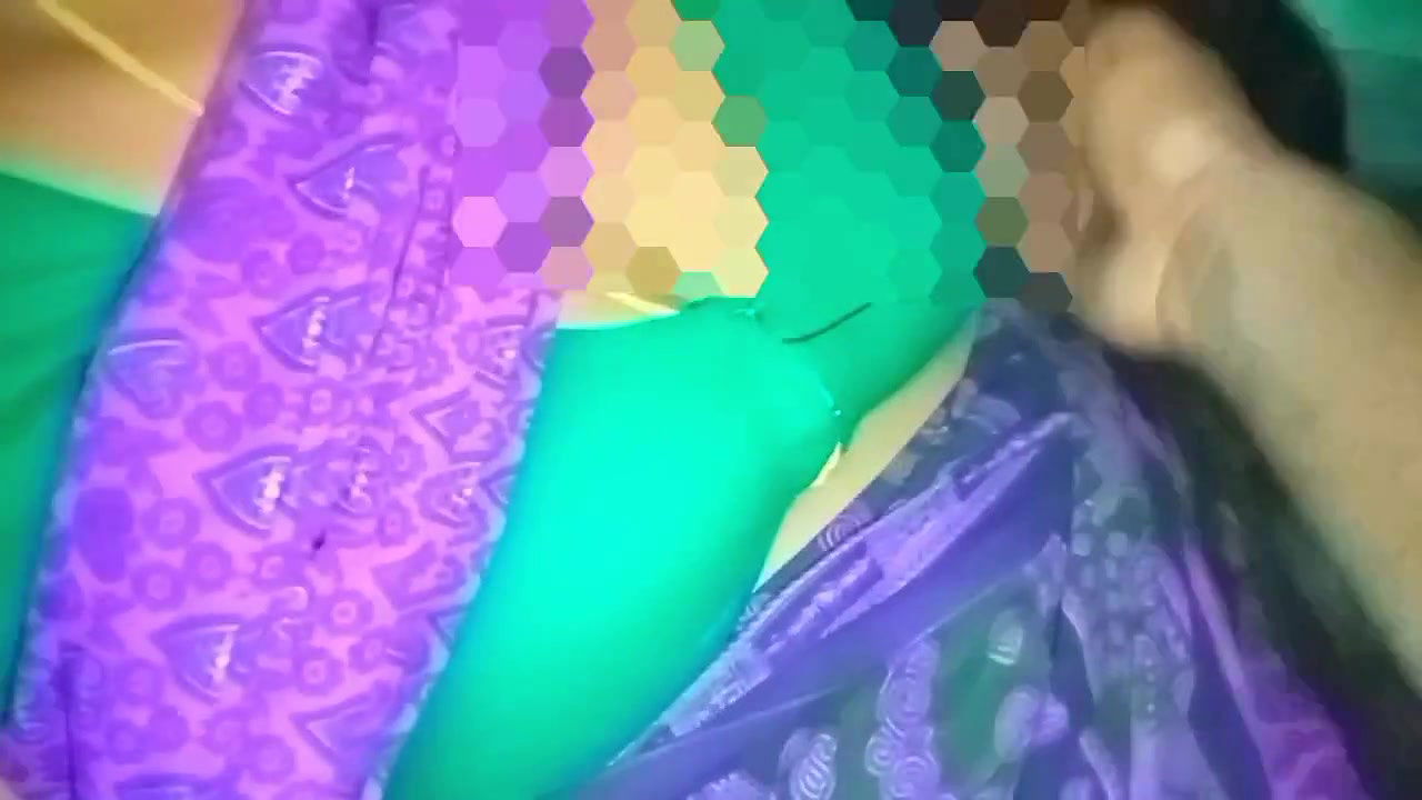 Tamil Aunty Boobs Pissing