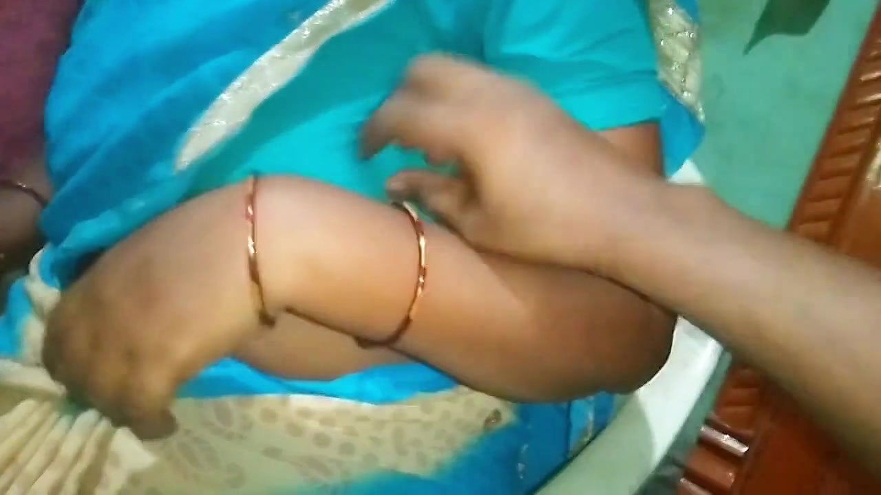 Tamil Aunty Boobs Press