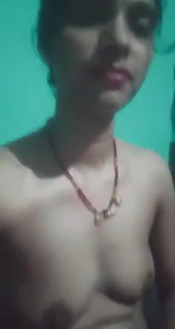Beautiful village bhabhi making video for lover