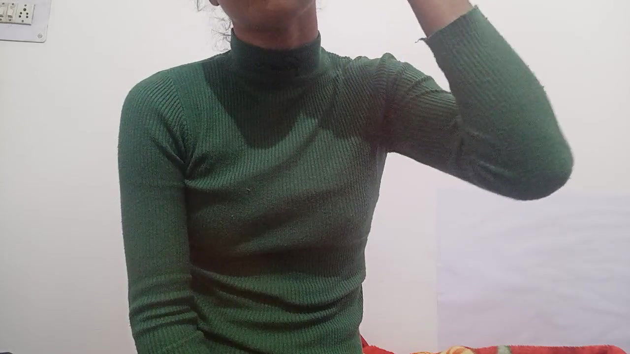 Very cute Desi girl show boobs nd pussy. Desi Girl Fun