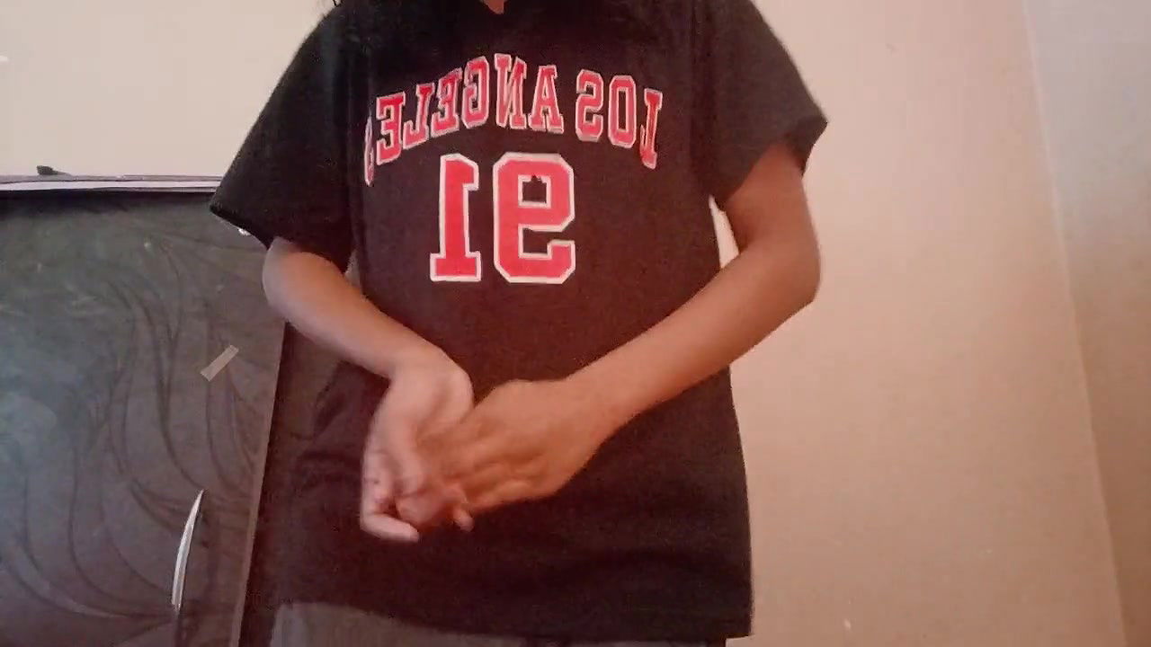 Sexy Bengali Bhabhi Fingers Herself For Neighbour