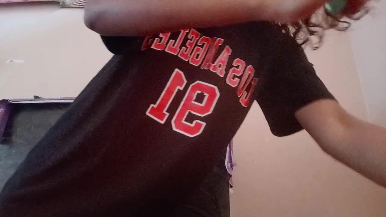 Sexy Bengali Bhabhi Fingers Herself For Neighbour