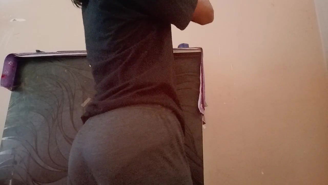 Sexy Bengali Bhabhi Fingers Herself For Neighbour