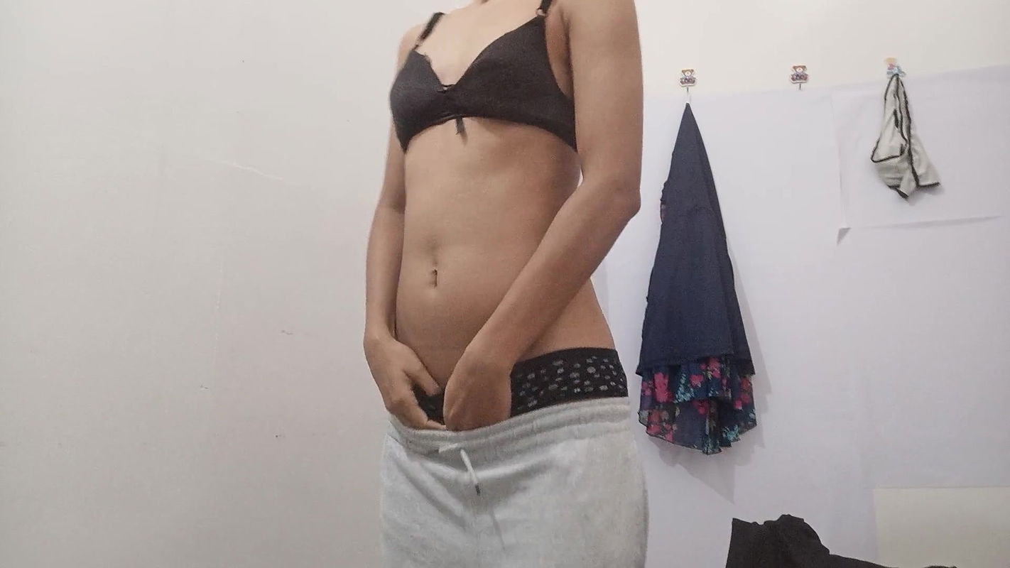 Ouch how hot; Yell my horny girlfriend sent me this video