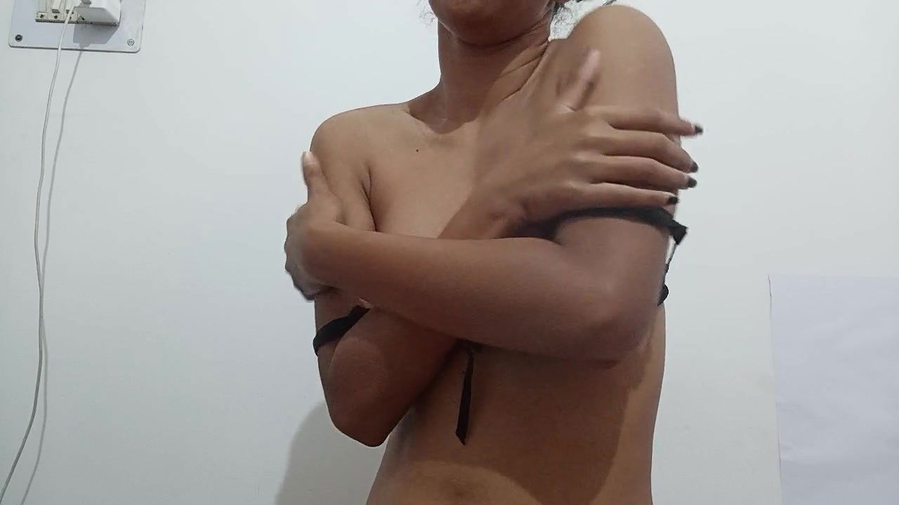 Indian girl tits massage by Herself. Desi Girl Fun