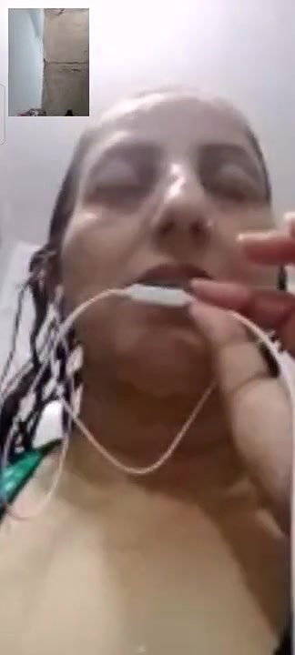 Married Paki Milf Bathing