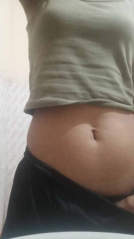 Indian girl in bathroom showing boobs and pussy.