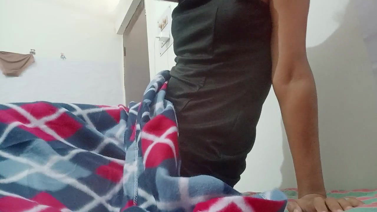 Indian college girl showing nude body to bf. Desi Girl Fun