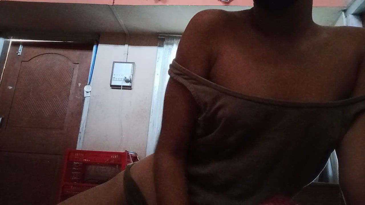 Indian College Girl Showing Ass and Pussy