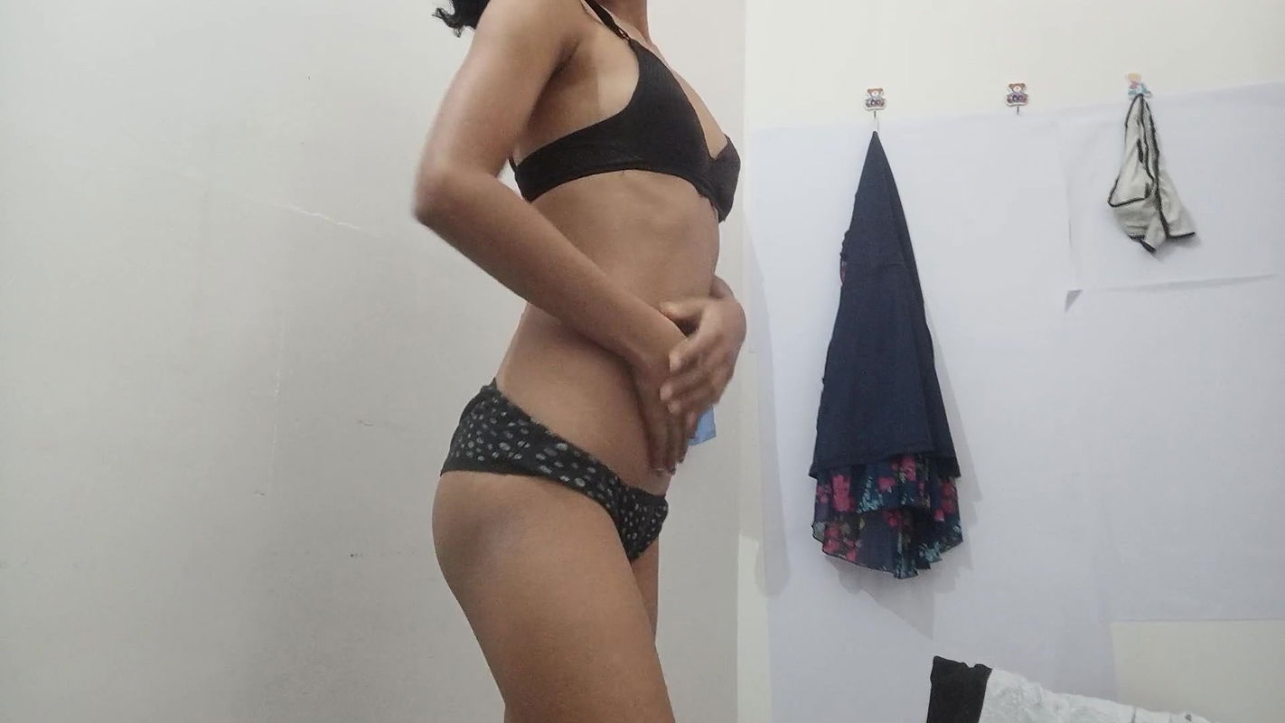 Hot Cute Indian Girl Having Juicy Solo Session