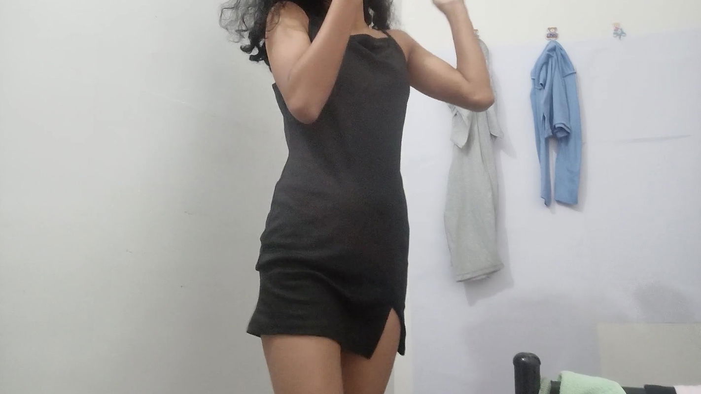 Hot Cute Girl Squirting Fingering and Playing with Her Pussy.